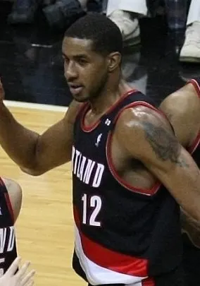 Portrait of LaMarcus Aldridge